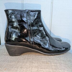 THE FLEXX Womens Ankle Bootie Black/Embossed Leather SZ 8